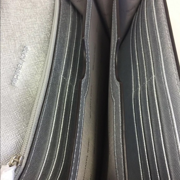 Michael Kors Ava Jeweled Large Phone Clutch  Chain - Picture 4 of 6